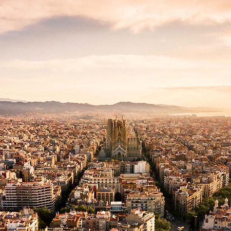 Barcelona Fira & Camp Nou Stadium โอสปิตาเล็ต เดอ โยเบรกัต ภายนอก รูปภาพ
